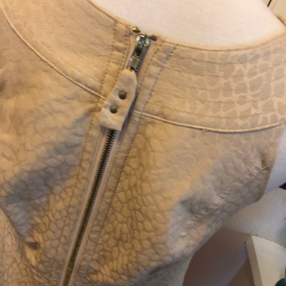 Muse Brand Textured Zip Up Khaki Sheath Dress - Picture 3 of 7